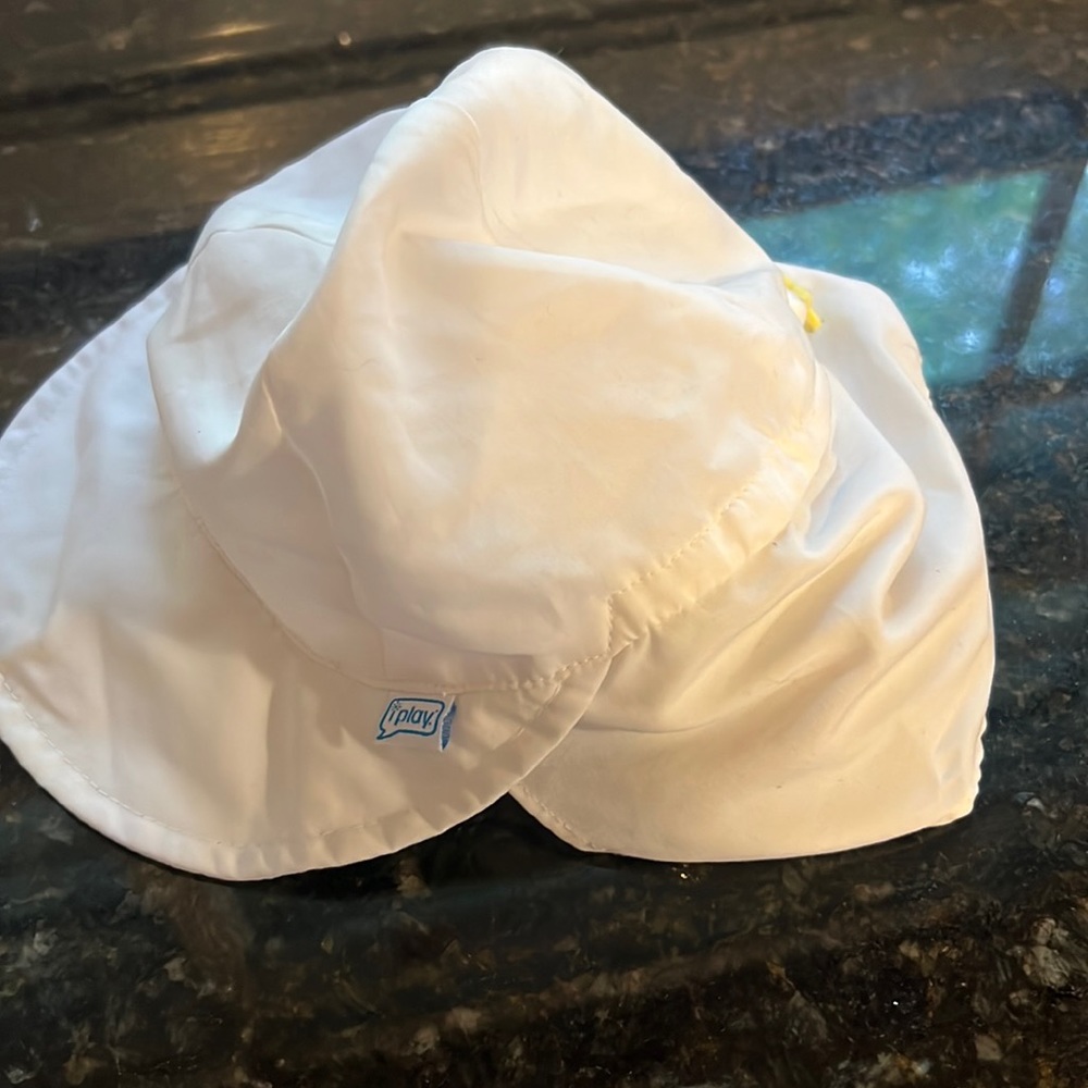 0-6 mos white sun hat